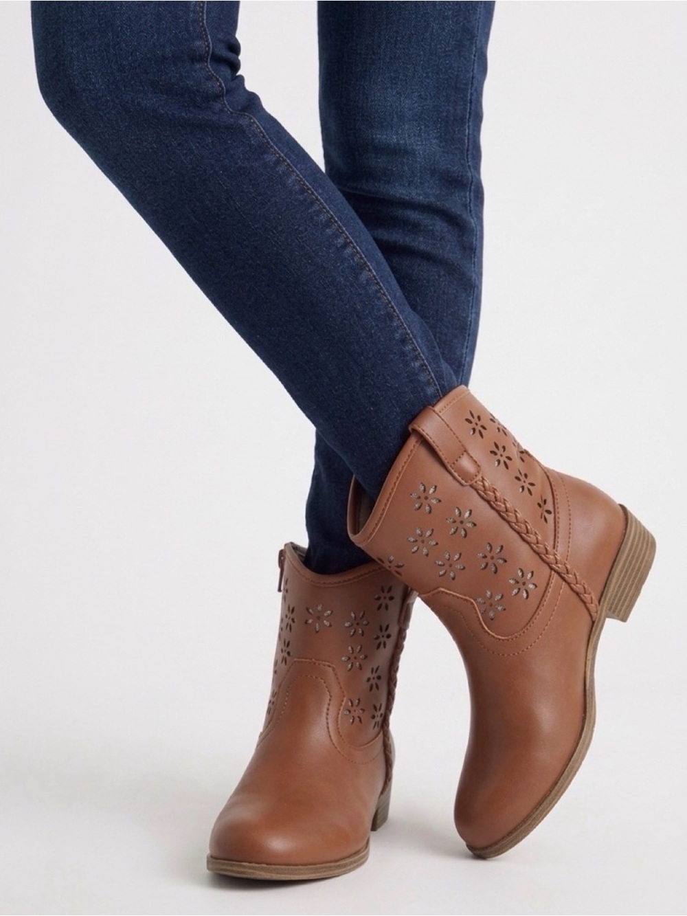Thereabouts “TH Charlee” Cognac Ankle Boots – Size 4M (Girls) NWT